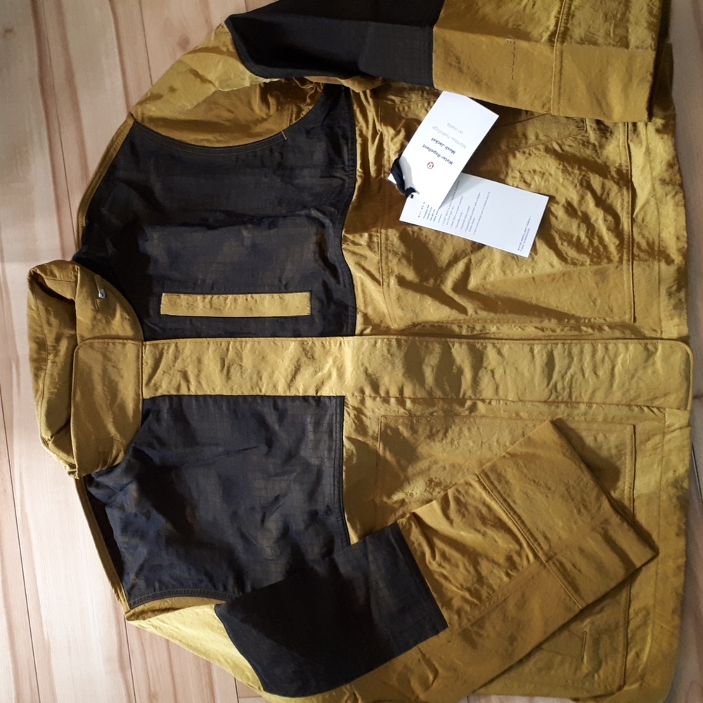 BNWT lululemon athletica Two-Tone Mustard Yellow and Black Jacket